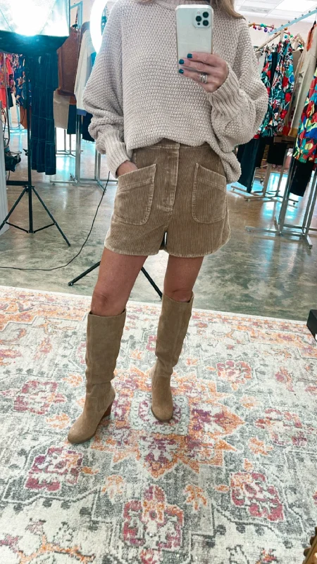 MUST HAVE SHORTS- CAMEL